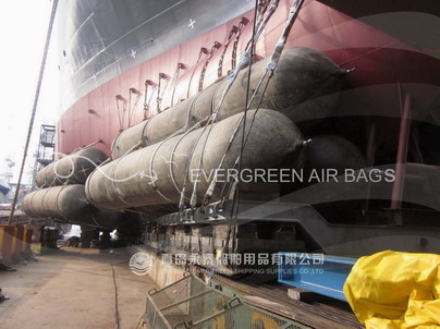 永泰助浮气囊护航新科海事多用途船下水